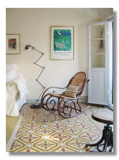 Der blev også plads til en fin fransk Jielde lampe og skønne Thonet møbler