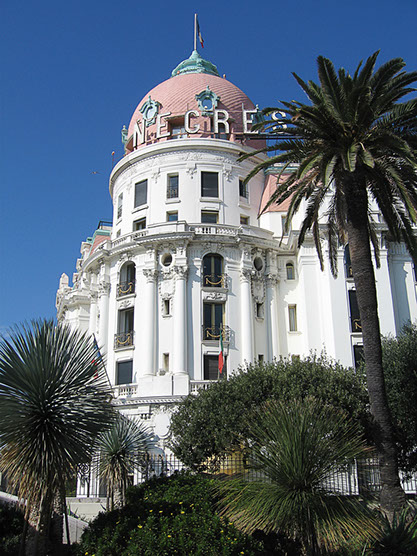 Legendariske Hotel Negresca på Promenade Des Anglais i Nice
