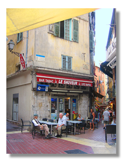Le Sauveur, et hyggeligt pitstop i pittoreske Vieux Nice